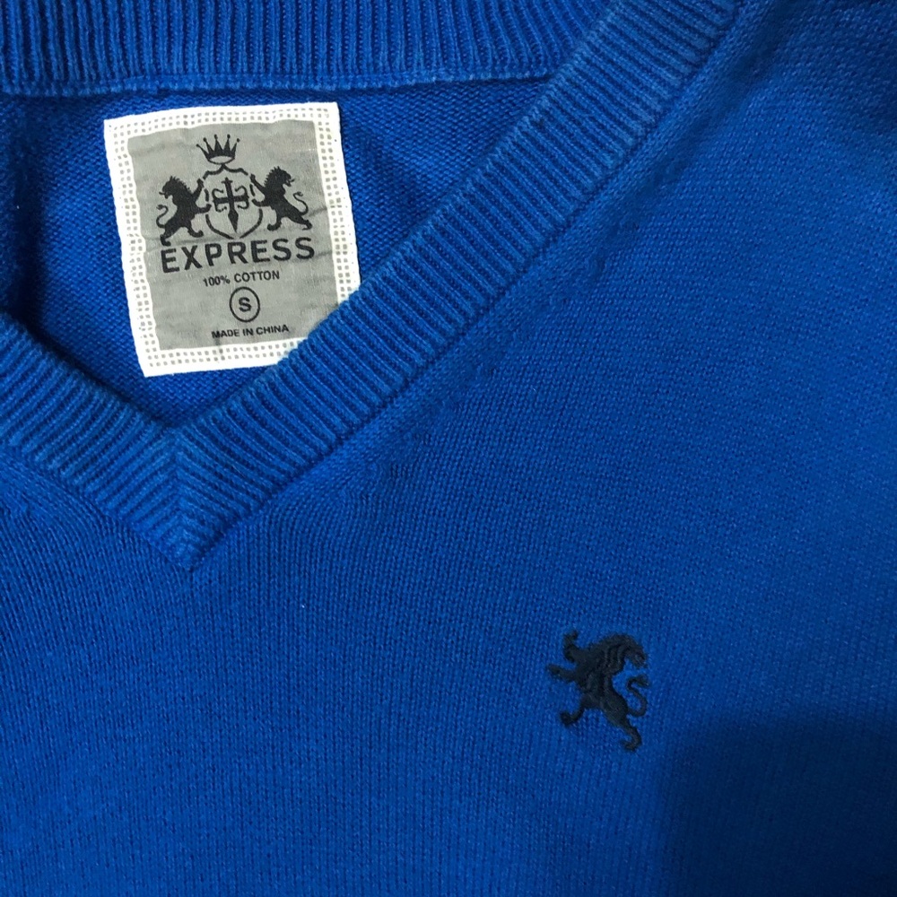 Express Sweater - Picture 2 of 2